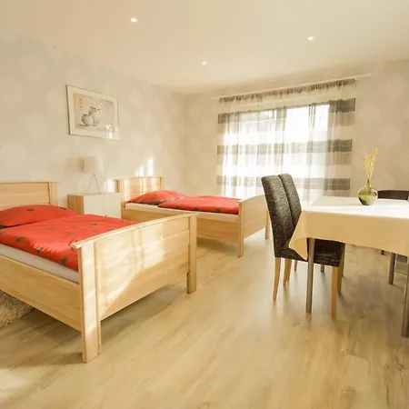 Mainzimmer - Business Apartmán *